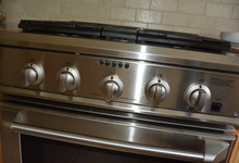 6122 Grant Avenue , Laporte, VA, 20122 Listing: Kitchen Gas Oven Photo by Real Estate Agent
