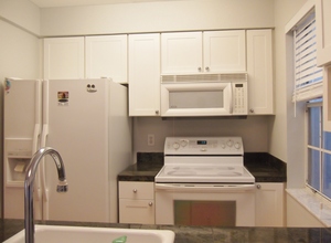 6924 Stone's Throw Circle Apt 8109, St Petersburg, Florida, 33710 Listing: Kitchen Photo by Real Estate Agent